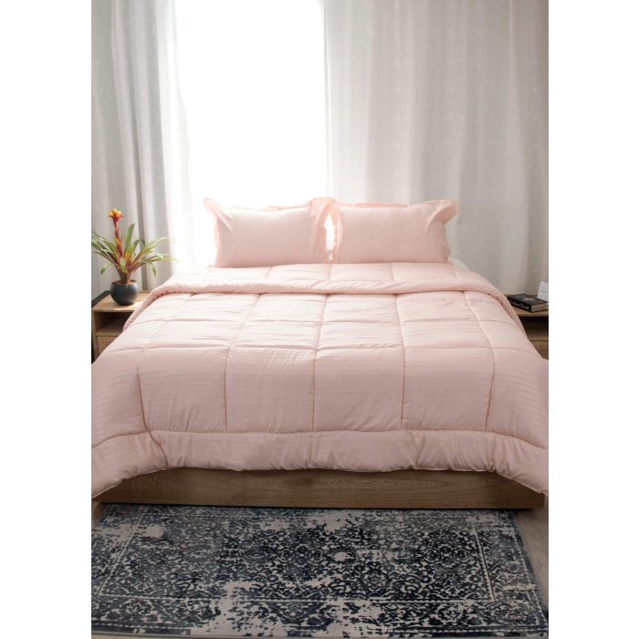 Conforter_Rose_1.jpg